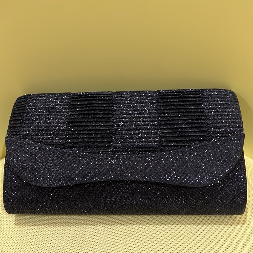 New with Tags Jewel & Clara shimmer Clutch